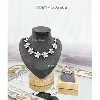 Đạo cụ trưng bày trang sức cho shop Rubyhouse68