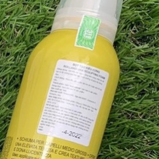 Kem bọt tạo kiểu ROLLAND UNA SCULPTING FOAM 300ml