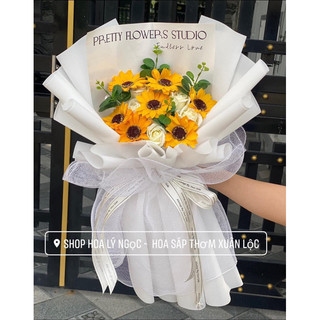 Bó hoa sáp hoa hồng mix hướng dương.