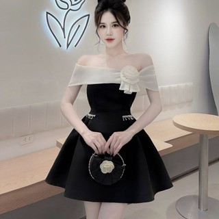 Váy trễ vai nơ lệch đính đá