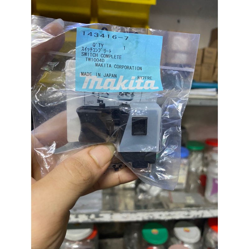 Công tắc máy xiết bu lông Makita DTW1001/ DTW1002/ DTW1004 (143416-7)