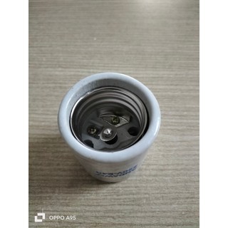 Đui đèn E40 bằng sứ cao cấp, chịu nhiệt, độ bền cao