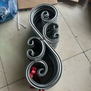 Hoa sắt mỹ thuật sắt hộp 14x14 , s hoa cụm 46cm