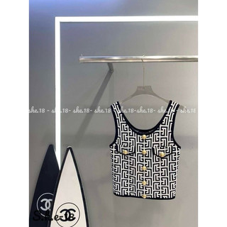 Áo mongtogi QCCC cúc mạ vàng sang chảnh