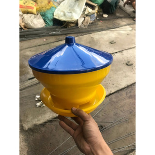 Máng tập ăn cho gà con vịt con chim cút, máng ăn inđô cho gà, máng chống bới cho gà con vịt con