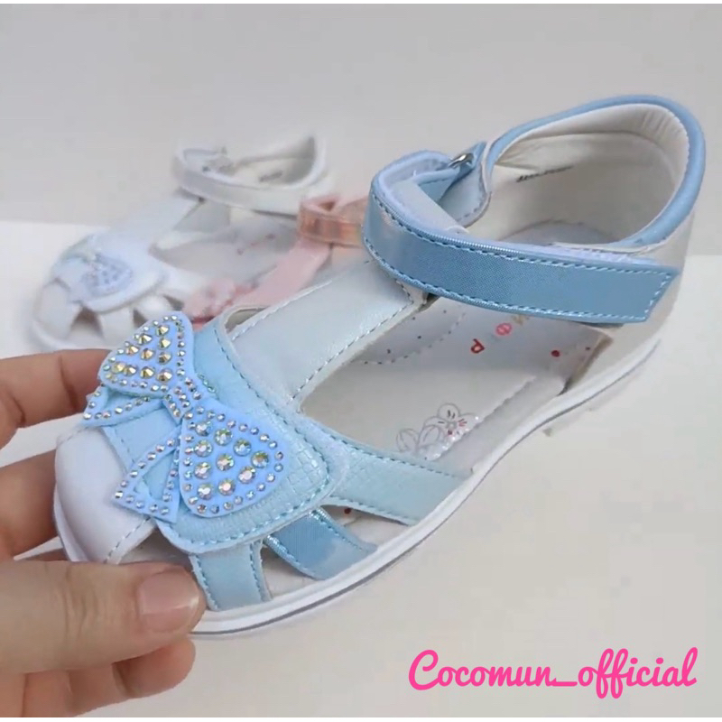 [Form to hơn 1 size] Dép sandal bàn chân bẹt Apakowa có vòm chân hỗ trợ bàn chân bẹt cho bé gái