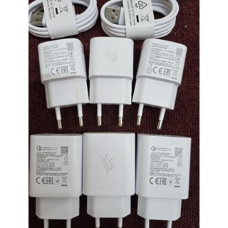 Bộ Sạc 5V - 2A và Bộ Sạc nhanh 18W Vsmart Zin New Chính Hãng Cam Kết _ dùng chung cho các dòng máy