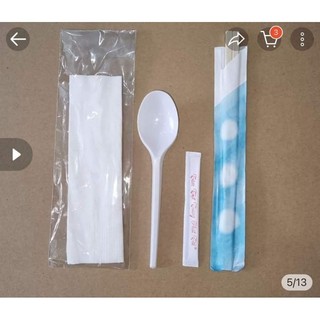 ( combo 4 trong 1) sét 100 bộ đũa thìa tăng khăn dùng 1 lần