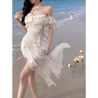 Váy trễ vai gợi cảm lãng mạn