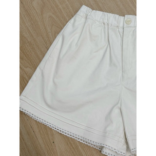 DOB - Quần short kaki Hàn phối ren Dora