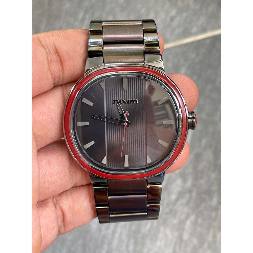 Đồng hồ nam Nixon viền đỏ hàng si Nhật chạy pin