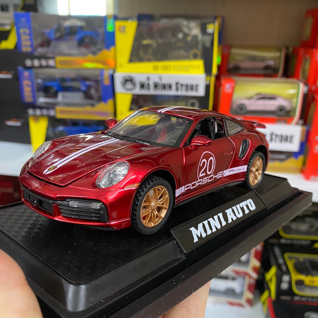 Mô hình xe kim loại Porsche 911 Turbo S tỉ lệ 1:32 màu đỏ