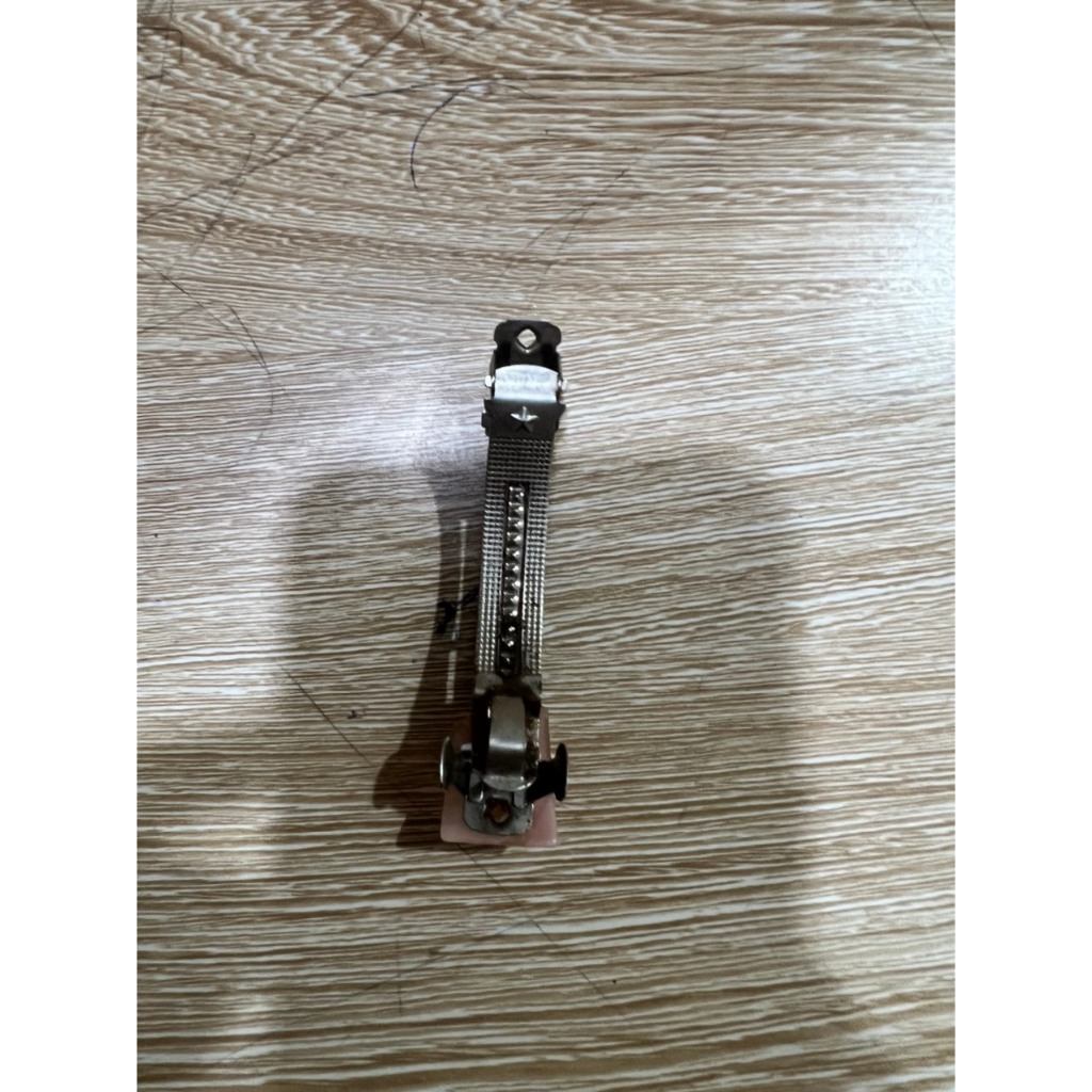 Kẹp tóc màu đen