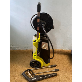 máy rửa xe ryobi 2400w