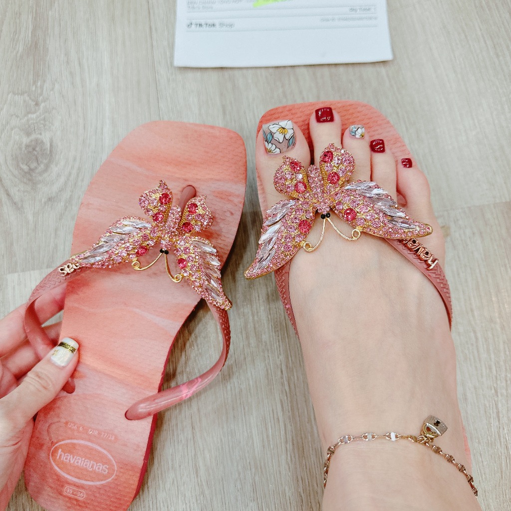 DÉP ĐẾ VUÔNG THẠCH HỒNG + CHARM