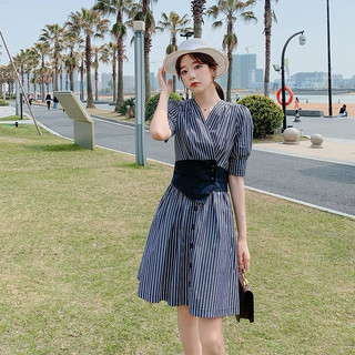 tl. đầm xoè sọc kiểu phối đai size M. VD4