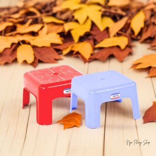 Ghế mini vuông Duy Tân. Ghế nhựa vuông Duy Tân. Chất liệu nhựa PP bền đẹp, bền màu. Hàng chính hãng.