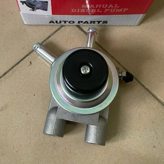 Bơm tay xe tải Isuzu NQR 4HK1.