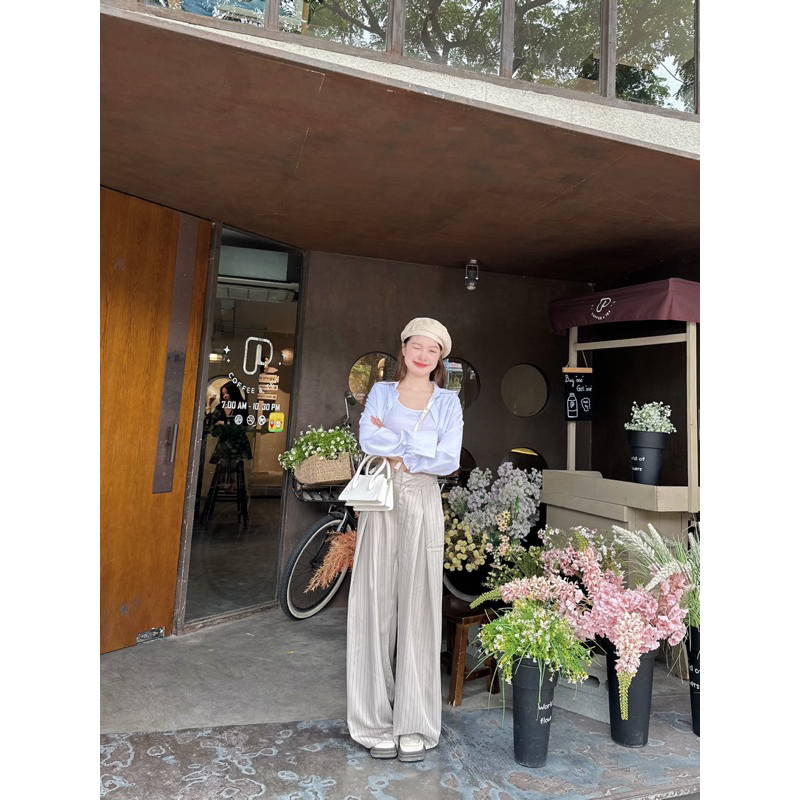 | HÌNH THẬT ĐỘC QUYỀN CUBEDLEMON | Quần ống siêu rộng ulzzang ly lệch phần lưng sọc | BigBuy360 - bigbuy360.vn