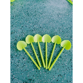 Muỗng múc kem-hình trái tim-12cm-màu xanh lá