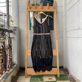 2hand đầm body đen ren eo 64 đến 70cm dài 100cm mã 222
