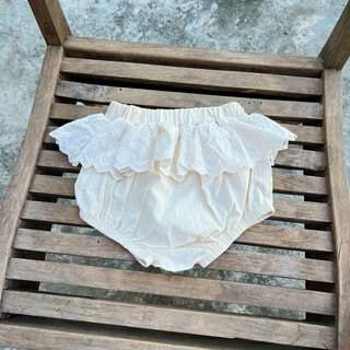 Quần bí ngô phối ren tiểu thư cho bé