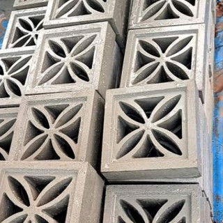 Khuôn nhựa đổ xi măng 20x20x6cm tạo hình tường, cửa sổ trang trí (bộ 3 cái)