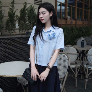 Áo sơ mi gu cộc hoa ngực