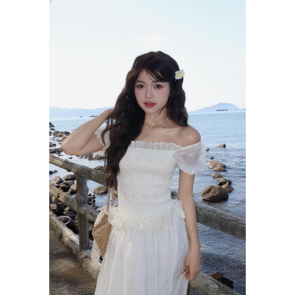 Đầm Maxi Xoè Trễ Vai Thiết Kế Xẻ Tà, Đầm Cổ Vuông Tay Phồng Phù Hợp Cho Nàng Đi Biển, Đi Du Lịch Vải Mềm Đẹp, Thoải Mái | BigBuy360 - bigbuy360.vn