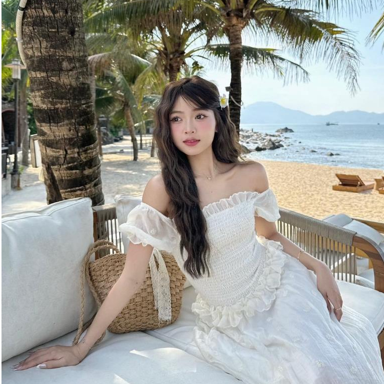 Đầm Maxi Xoè Trễ Vai Thiết Kế Xẻ Tà, Đầm Cổ Vuông Tay Phồng Phù Hợp Cho Nàng Đi Biển, Đi Du Lịch Vải Mềm Đẹp, Thoải Mái