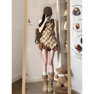 Set đồ hai mảnh áo dây màu nâu hoạ tiết vintage mix váy nâu dáng ngắn tua rua thời trang nữ mùa hè