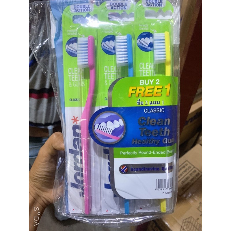 Bàn Chải Đánh Răng Jordan Double Action 2+1 ( vỉ 3 cây)