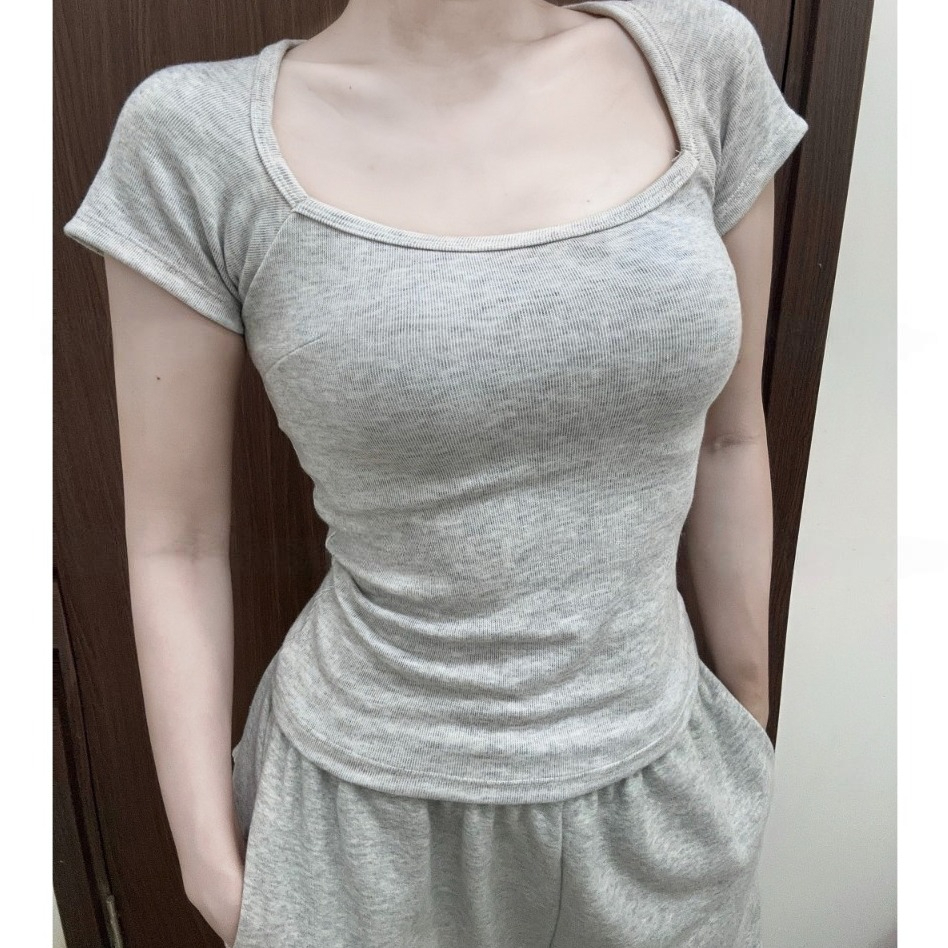 Áo thun nữ kiểu cup cổ vuông tay ngắn ôm body, áo kiểu nữ tôn dáng phong cách HQ chất tăm mềm mịn HA666 | BigBuy360 - bigbuy360.vn