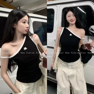 (sẵn) Áo dây sát nách lệch vai trễ vai màu đen trơn viền trắng hoạ tiết hình thêu chất thun co giãn ALV003 - Tiktik