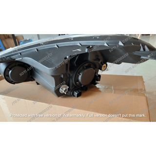 Đèn pha Hyundai I10 bản G