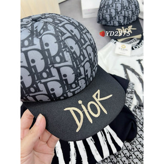 Set Dior bé trai kèm nón