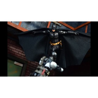 Mô hình S.H.Figuarts Batman (The Dark Knight)