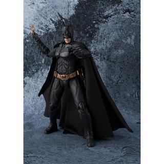 Mô hình S.H.Figuarts Batman (The Dark Knight)