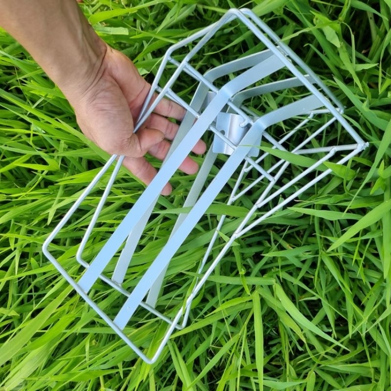 Máy cắt cỏ - lồng cắt cỏ.