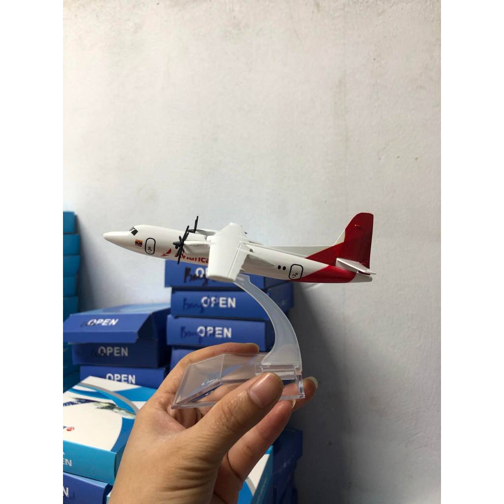 Mô hình máy bay avianca 16cm