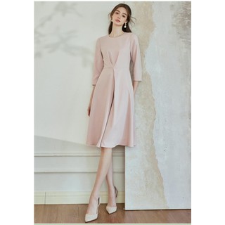 Đầm hồng xoè cổ tròn tay lửng đơn giản nhẹ nhàng