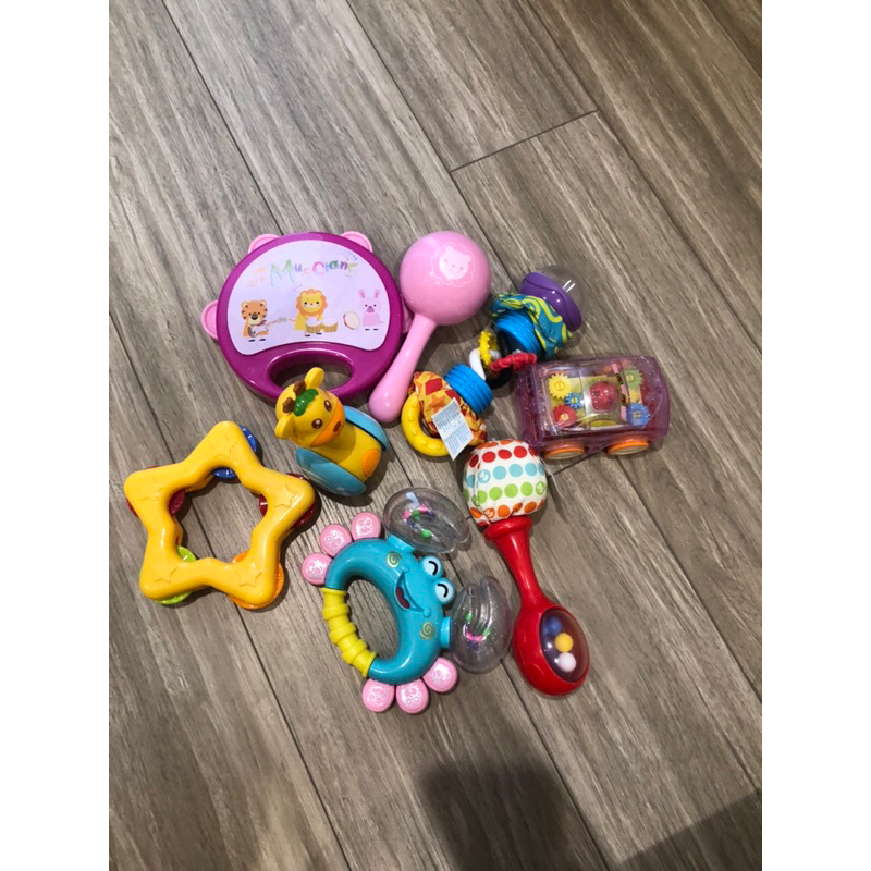 Set đồ chơi của bé