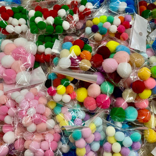 Gói Pompom Hạt Trang Trí