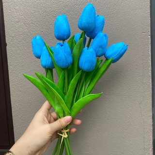 Hoa TuyLip Giả Chất Liệu PU