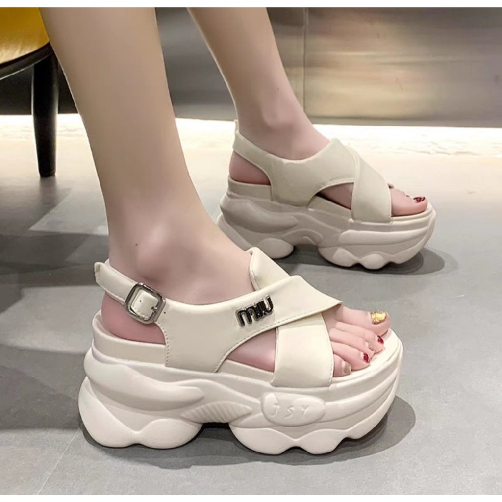SANDAL BM QUAI CHÉO KHÓA DÒNG HÀNG CAO CẤP cnt1 gp1
