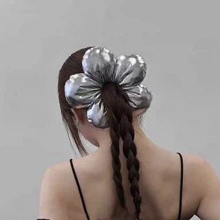 LINH TUXEDO - DÂY CỘT TÓC - SCRUNCHIES HOA BẠC LẤP LÁNH