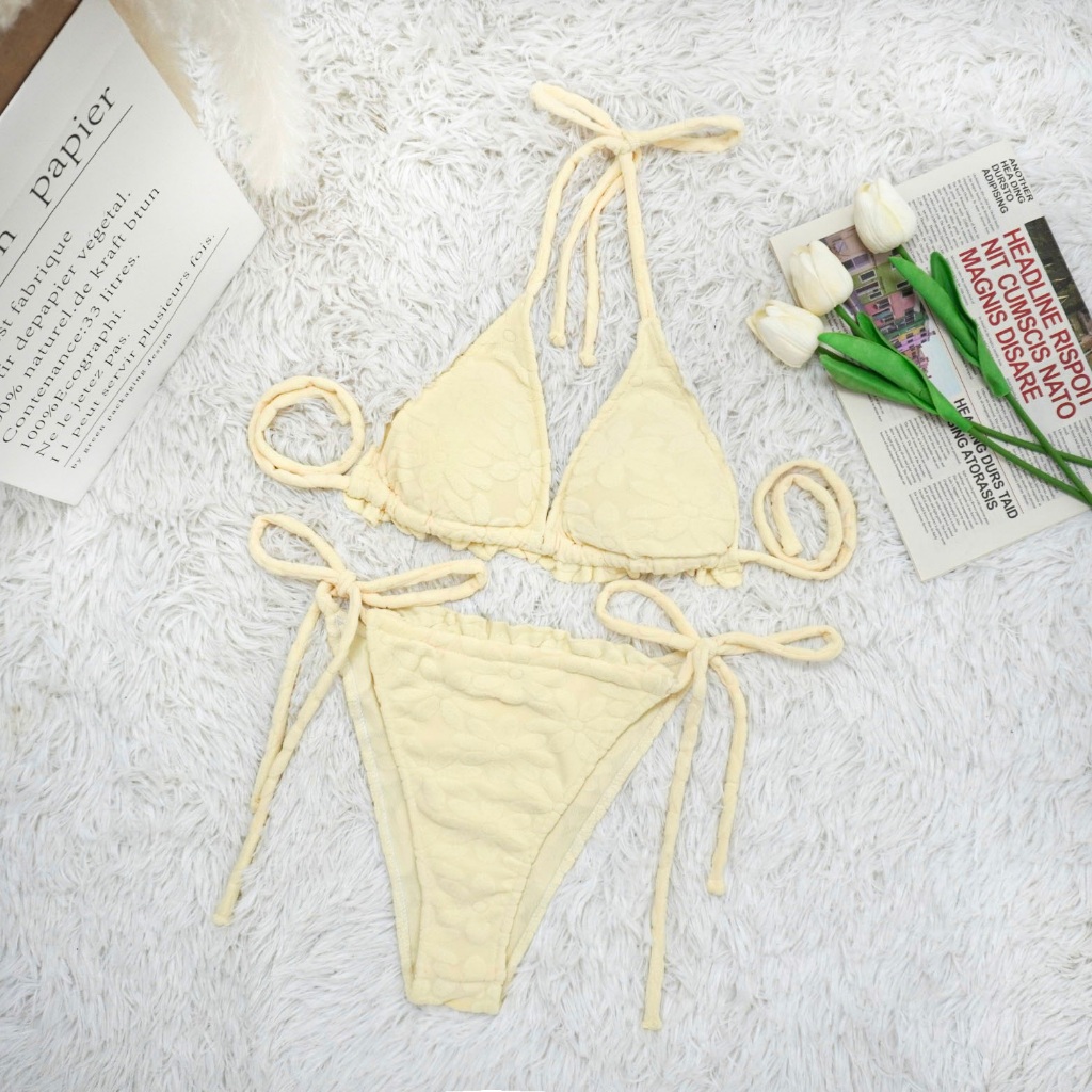 Bikini 2 mảnh đi biển hoa nổi viền bèo dễ thương sẵn đệm mút, Đồ đi bơi dễ thương 2 màu hồng,vàng <55kg - Mã H05 | BigBuy360 - bigbuy360.vn