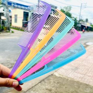 Lược cán nhọn chia tóc,búi tóc nhanh chóng tiện lợi