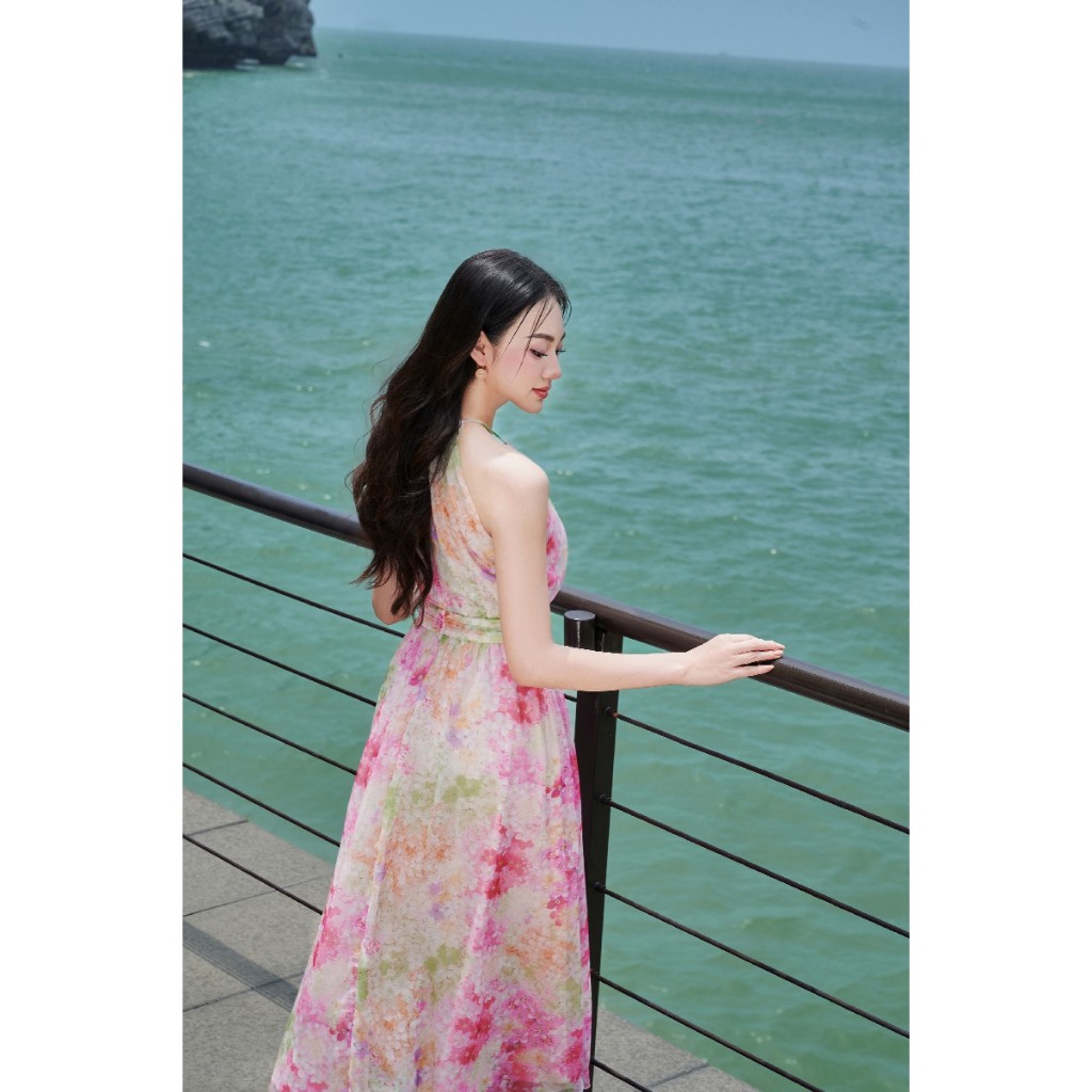 Đầm maxi thiết kế Lamia cổ yếm phối đai xếp ly LD351. Đầm đi biển chụp hình sang chảnh