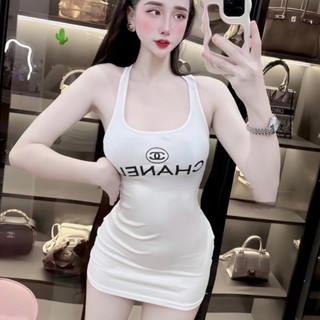 Đầm 3 lỗ in logo chữ hiệu chà nèo trước , ôm body dáng ngắn cực xinh